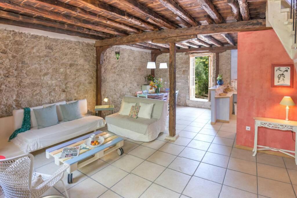 Villa Rocca Никиана Экстерьер фото
